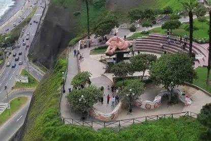 Explore Parque del Amor in Miraflores