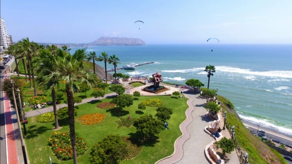 Enjoy Lima's parks, coastline and outdoor experiences